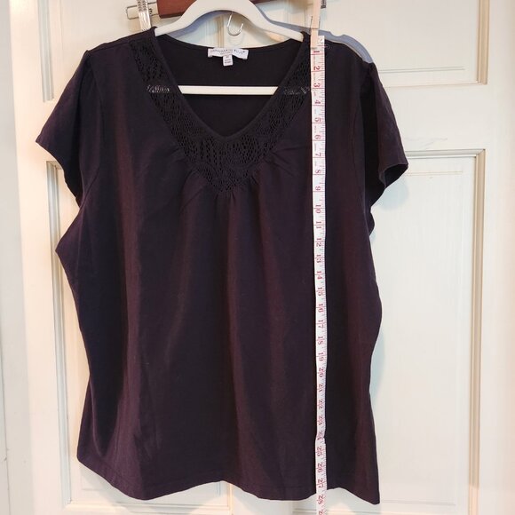 Mandarin Blue Lace Trim V-Neck Tee‎ Black / Size 3X - Picture 5 of 8